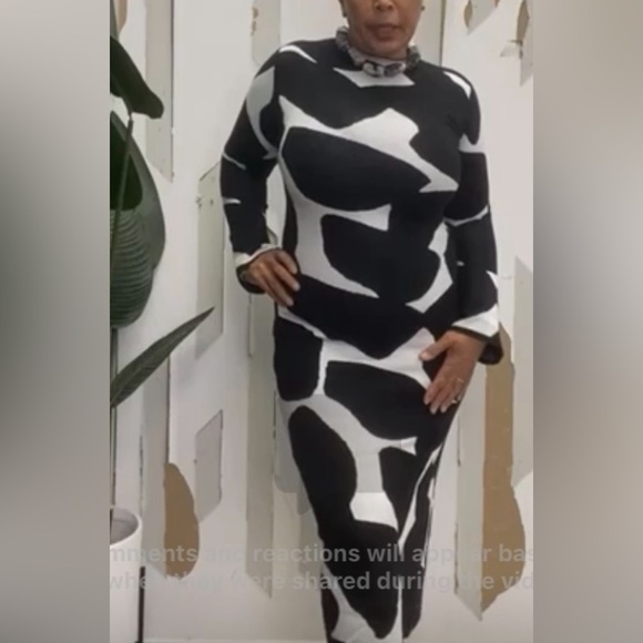 Black & White Premium Knit Dress Sizes M - XL - Picture 2 of 3